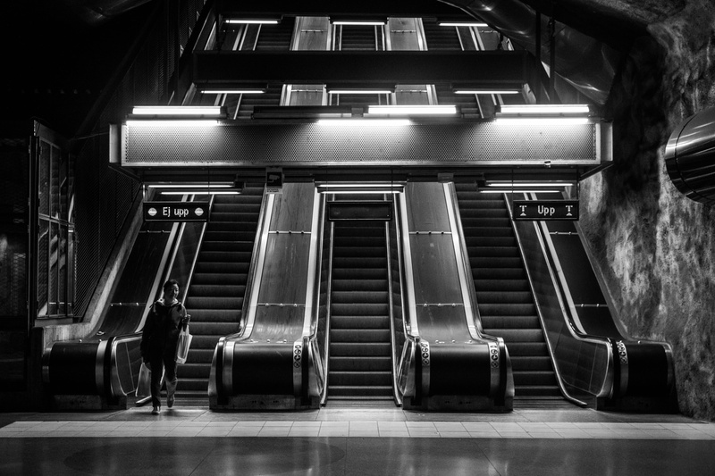 lighting equipment, built structure, time, indoor, stockholm, empty, metal, escalator, indoors, architecture, public transport, stair, technology, transport