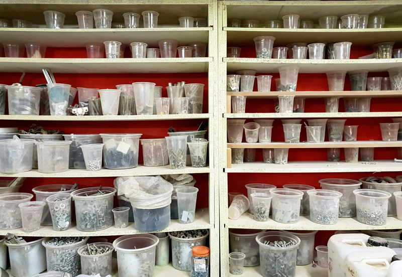 nails, clean, jars, side by side, pot, 4K, mixing bowl, crockery, screws, in a row, workshop, no people, furniture, cupboard, shelves, arrangement, full frame