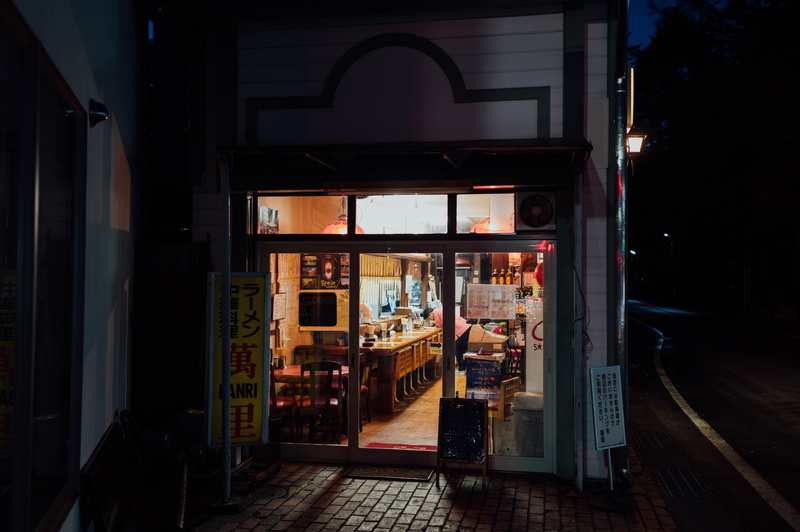 lighting, door, cafeteria, shop, open, publication, store, urban, dish, walkway, entrance, transparent, confectionery, path, jewelry store, shopping, cafe