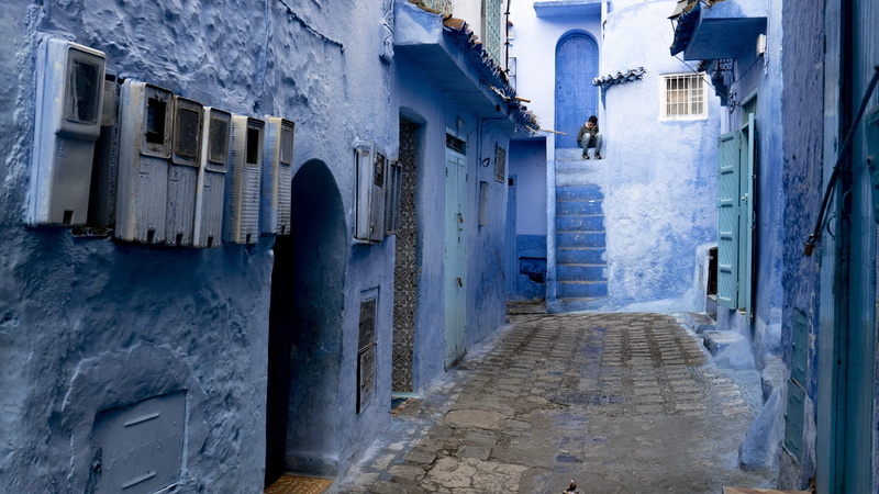 street, back, transportation, 4K, home, chefchouan, blue, entrance, train, alone, direction, footpath, door, pathway, person, alley, stair, lane, pavement