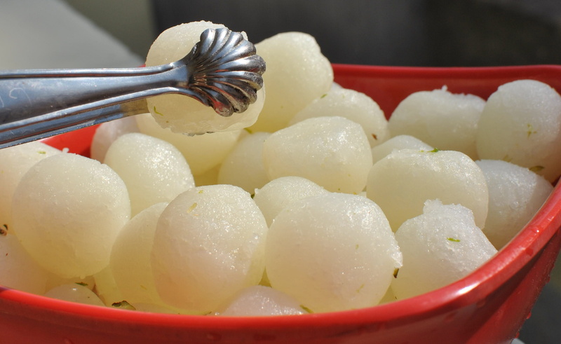 eating utensil, kitchen utensil, japanese food, sweet food, sweet, tasty, indoors, healthy eating, temptation, candy, 2K, chinese food, focus on foreground