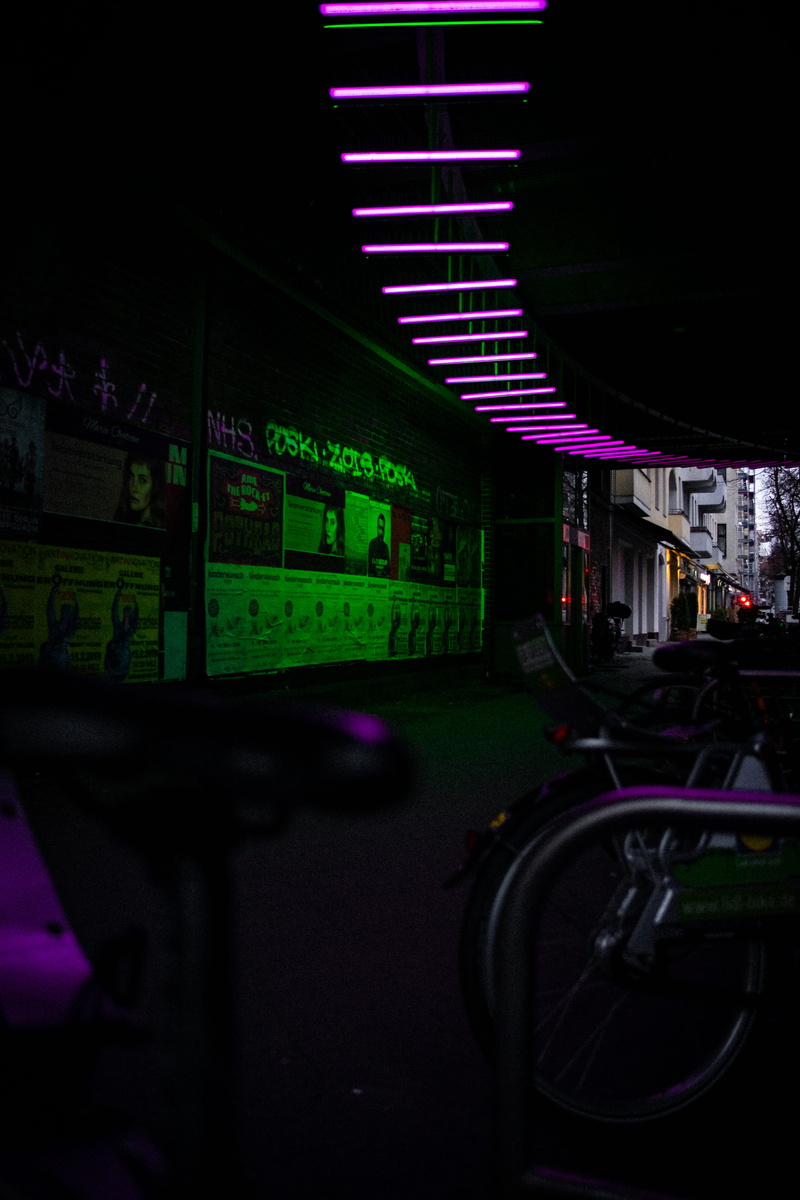 lights, dark, 5K, lighted, architecture, text, night, no people, western script, green, information, purple, communication, city, room, sign, multi colored