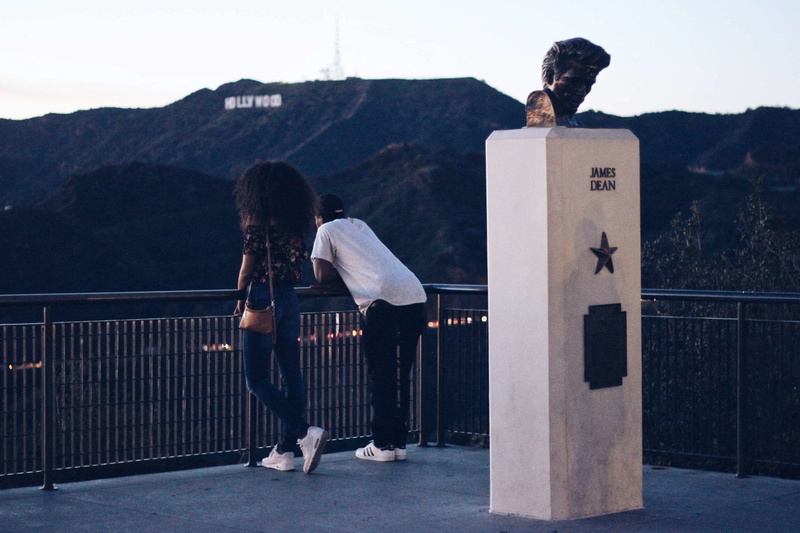 young adult, view deck, women, people, los angeles, architecture, adult, 1080P, statue, park, leisure activity, recreation, pose, young women, metal, steel railing