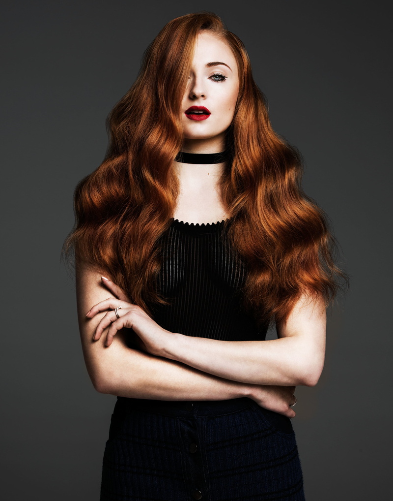 Sophie Turner, blue eyes, long hair, hair over one eye, 2K, redhead, actress, lipstick, simple background, women