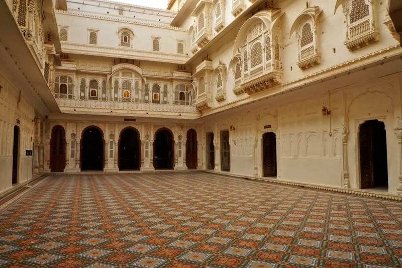 day, tile, mansion, architectural column, no people, history, places of interest, flooring, the past, arch, india, window, religion, palace, building exterior