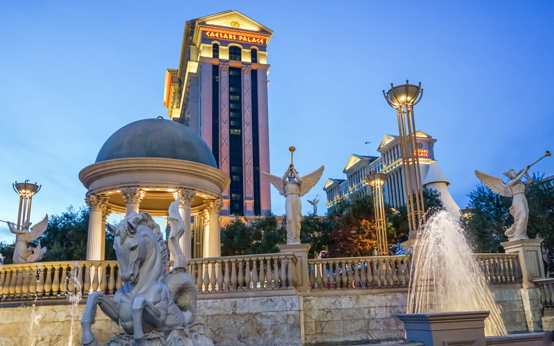 5K, casino, blue, architecture, building, nature, art and craft, clear sky, fountain, usa, resort, statue, luxury, built structure, sculpture, travel