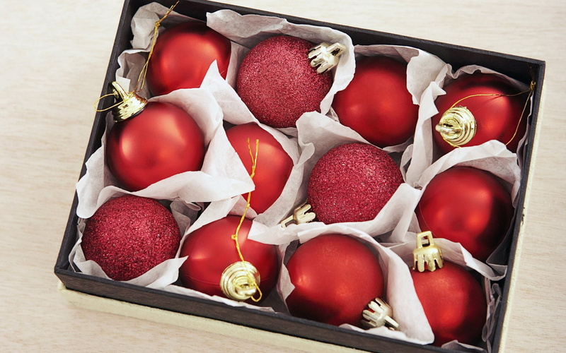close-up, ornate, gift, shiny, healthy eating, christmas, indoors, bauble, season, winter, celebration, red, still life, high angle view, wood - Material