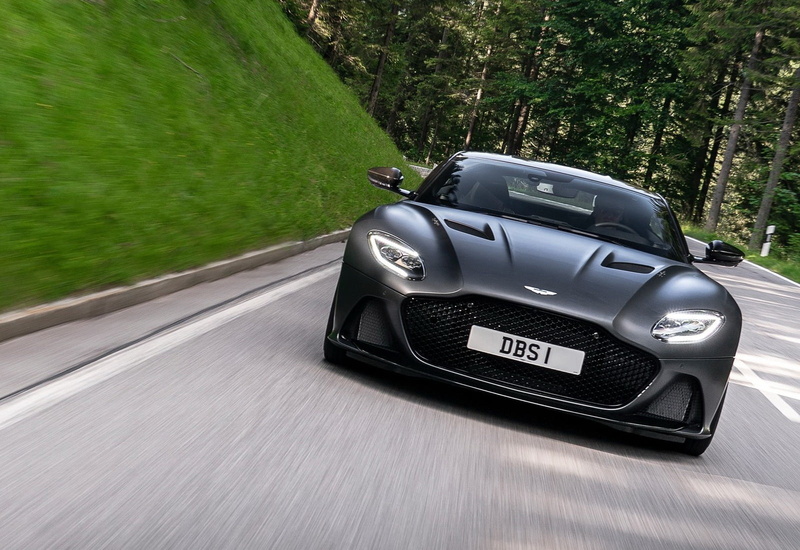 martin, blurred motion, nature, grey, xenon, land vehicle, car, motor vehicle, transportation, green color, superleggera, dbs, wheel, tree, on the move