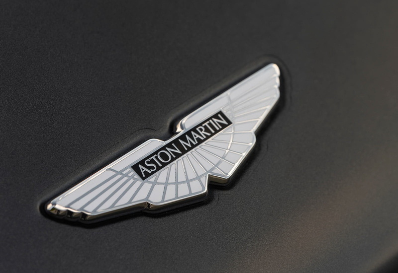 wireless technology, indoors, single object, xenon, communication, martin, text, connection, aston, superleggera, high angle view, (2019), table, gray background