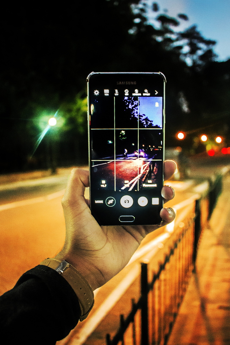 technology, photography themes, holding, sri lanka, street, outdoors, 4K, nuwara eliya, photographing, communication, activity, one person, hand, smart phone