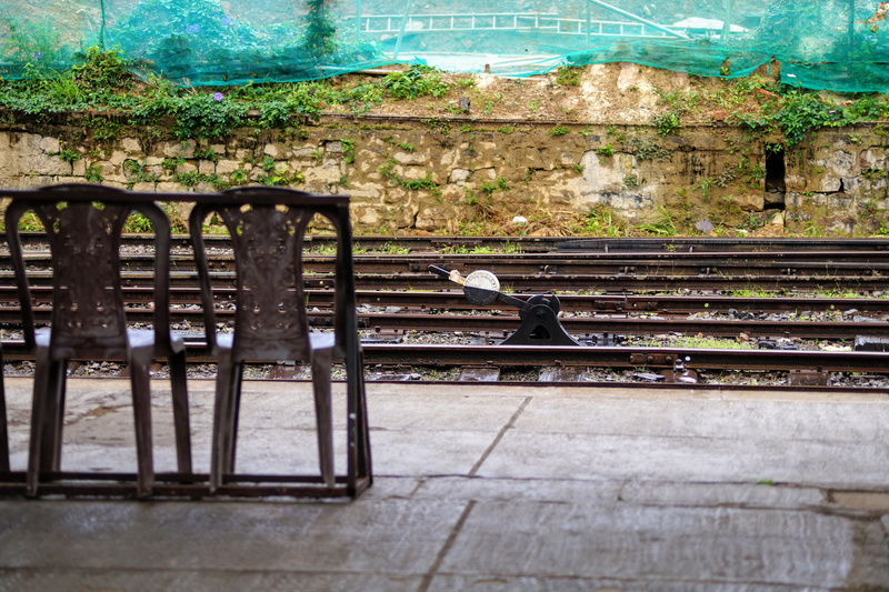 nature, 5K, train station, outdoors, no people, railing, wall - building feature, wood - material, railway, sri lanka, rails, old, metal, chairs, day