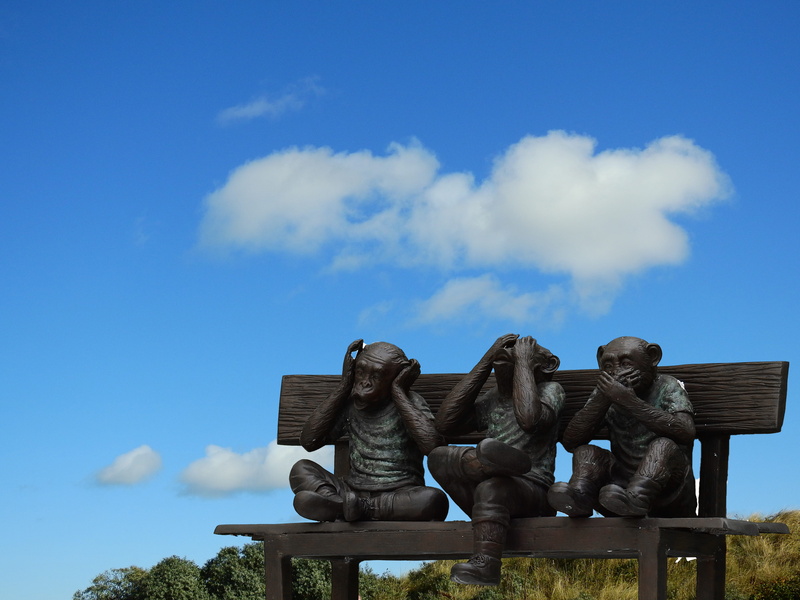three, creativity, memorial, architecture, monkeys, talk, wood, 4K, outdoors, ears, no people, representation, religion, decor, day, man, statue, craft