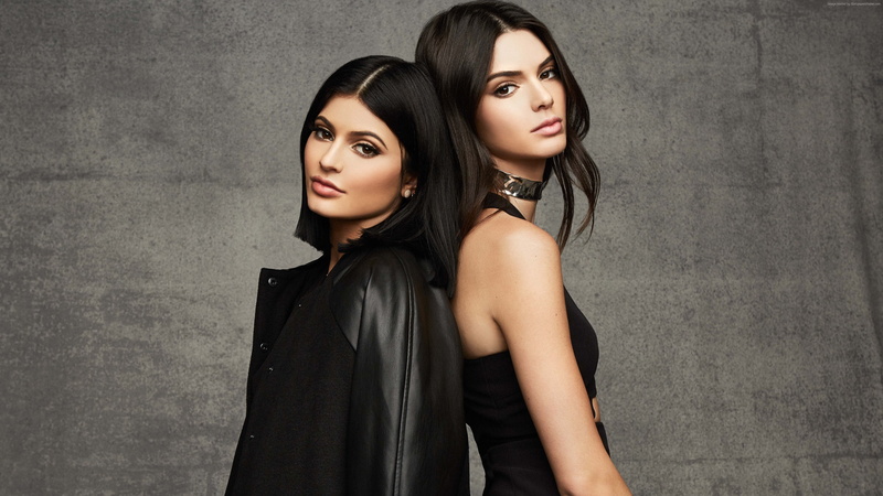 Kylie Jenner, Kendall Jenner, 4K, Most popular celebs, look