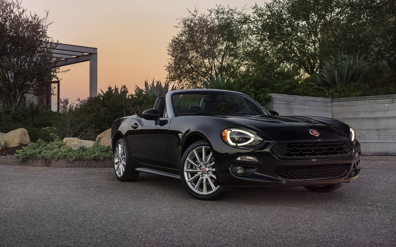 Convertible, built structure, Fiat 124, city, tree, no people, 2K, transportation, fiat, plant, spider, nature, stationary, motor vehicle, vintage car