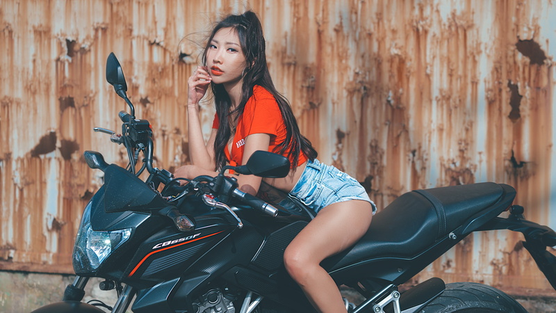 brunette, parted lips, red lipstick, 4K, motorcycle, red tops, Rainbow Alice, model, necklace, cleavage, tied top, Asian, jean shorts, outdoors, women
