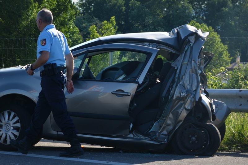man, car accident, standing, full length, casual clothing, crash, scrap, travel, road, real people, motor vehicle, tree, vehicle breakdown, men, car, perte total