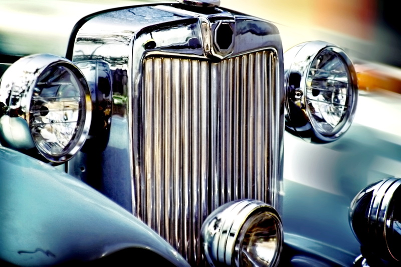 retro styled, metal, headlight, reflection, motor vehicle, mode of transportation, luxury cars, day, shiny, classic car, blue, closeup, land vehicle, 2K