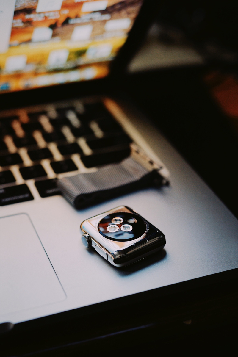 4K, mobile phone, computer keyboard, brake, hardware, hard disk, portable information device, cell phone, electronics, disk, applewatch, personal accessory