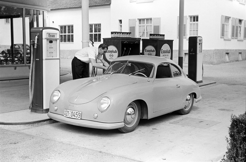 car, architecture, street, land vehicle, full length, outdoors, city, 1950-52, lifestyles, porsche, day, coupe, 2K, building exterior, incidental people