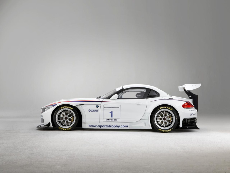 racecar, profile view, luxury, motor vehicle, transportation, gt, wheel, z, wealth, competition, silver colored, copy space, auto racing, retro styled