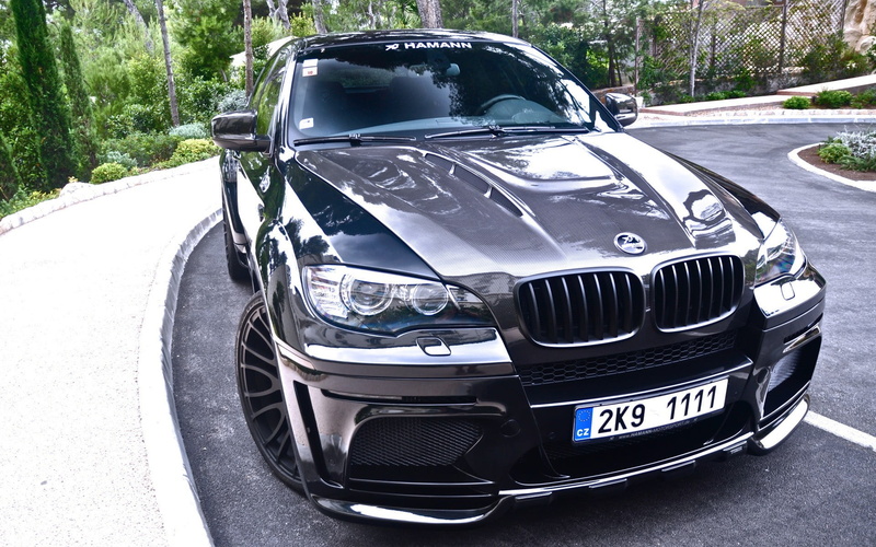 1080P, plant, road, outdoors, street, headlight, car, no people, suv, land vehicle, BMW, mode of transportation, transportation, parking, travel, city