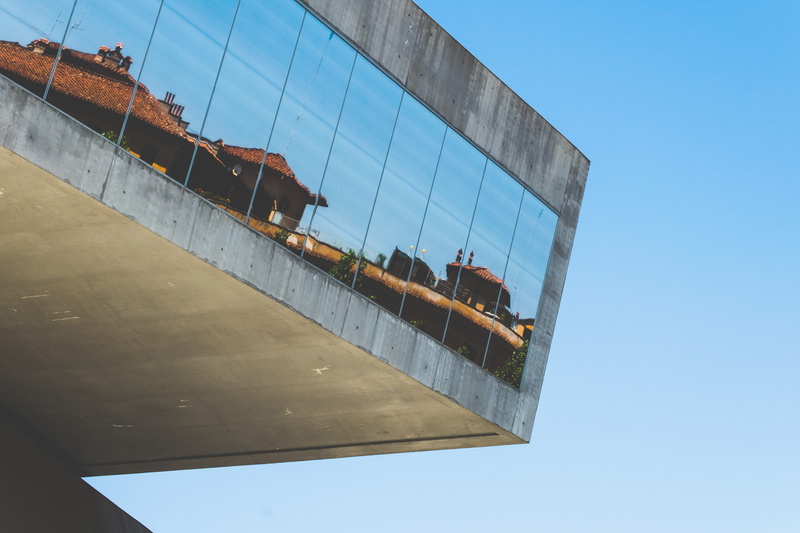 building exterior, houses, development, maxxi, glass, sky, built structure, reflective, 5K, outdoors, concrete, reflect, architecture, windows, modern