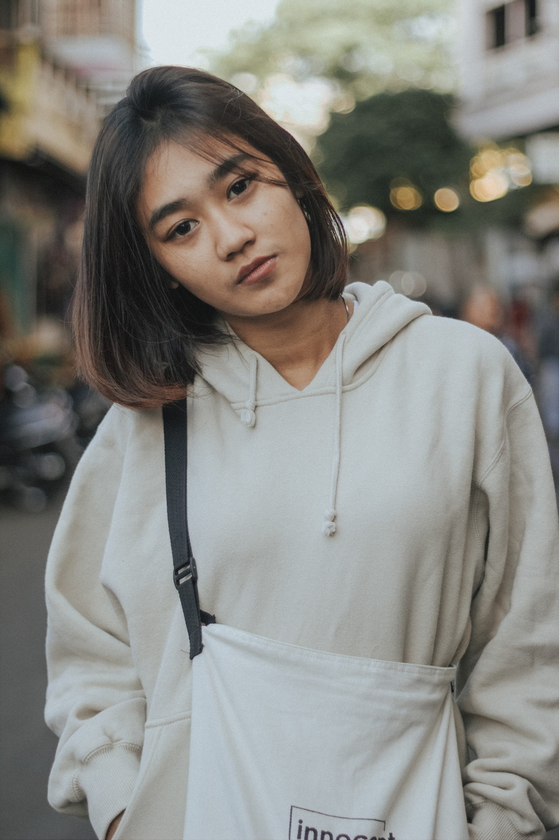 apparel, 5K, leisure activity, beauty, sweater, brown, hoodie, three quarter length, black hair, standing, outfit, real people, casual clothing, hairstyle