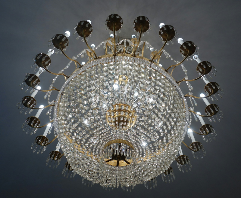 sphere, geometric shape, illuminated, hanging, light, low angle view, electric lamp, Luster, luxury, crystal chandeliers, shape, circle, indoors, silver colored