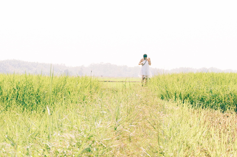 day, full length, dress, field, wheat field, tranquility, wheat, daytime, agriculture, plant, nature, cropland, land, growth, woman, countryside, standing