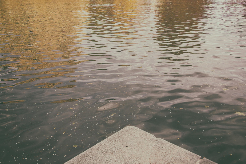 surface, outdoor, natural, fresh, rippled, beauty in nature, sky, stream, flood, sunlight, render, waves, blue, environment, waterfront, floating, transparent