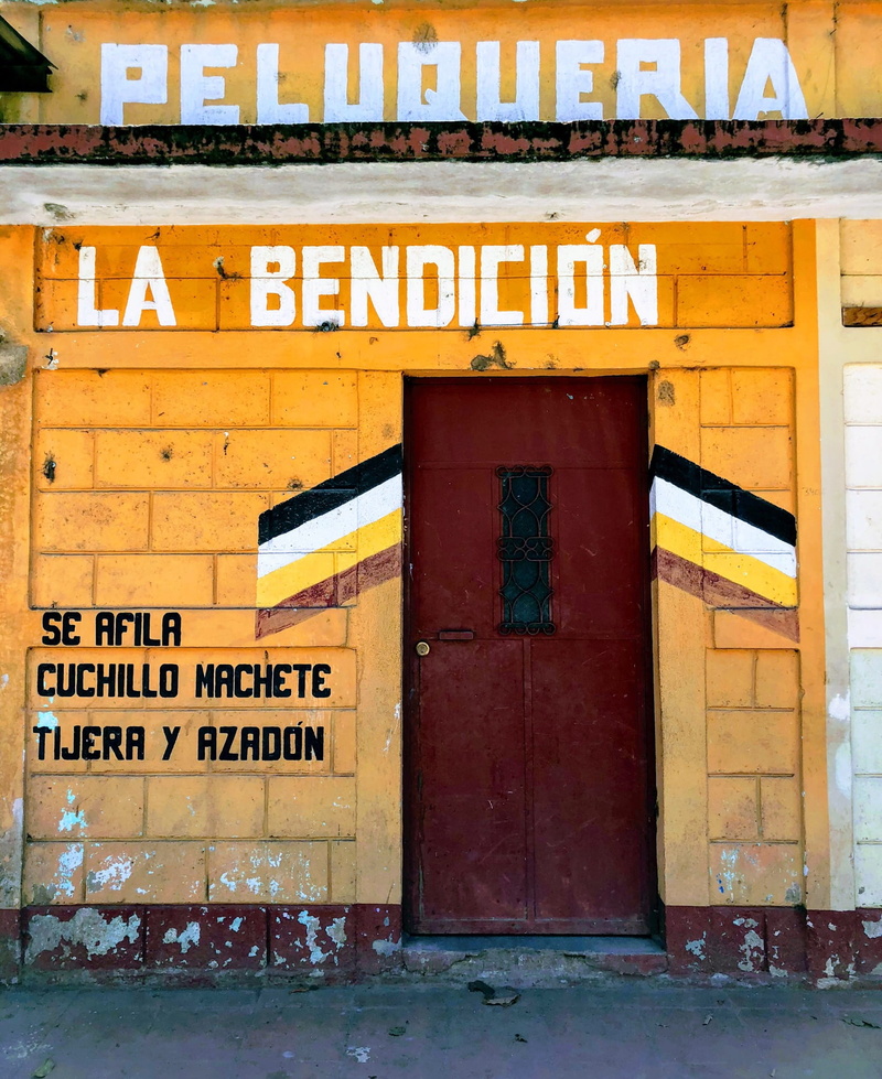 street photography, steel, capital letter, art, painted, day, type, 1080P, facade, la bendicion, haircut, guatemala, safety, brick, peluquerium, red, bendicion