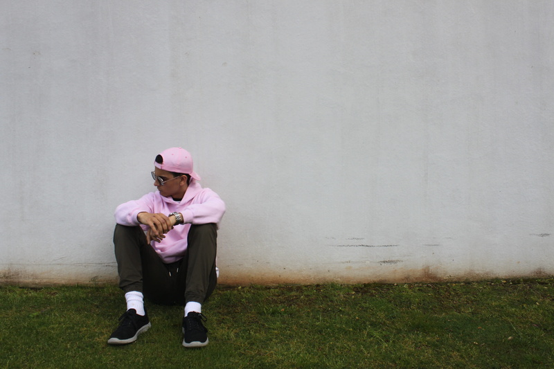 Skater, men, clothing, young adult, grass, relaxation, sadness, leisure activity, full length, lifestyles, Pink, wall - building feature, sitting, guy