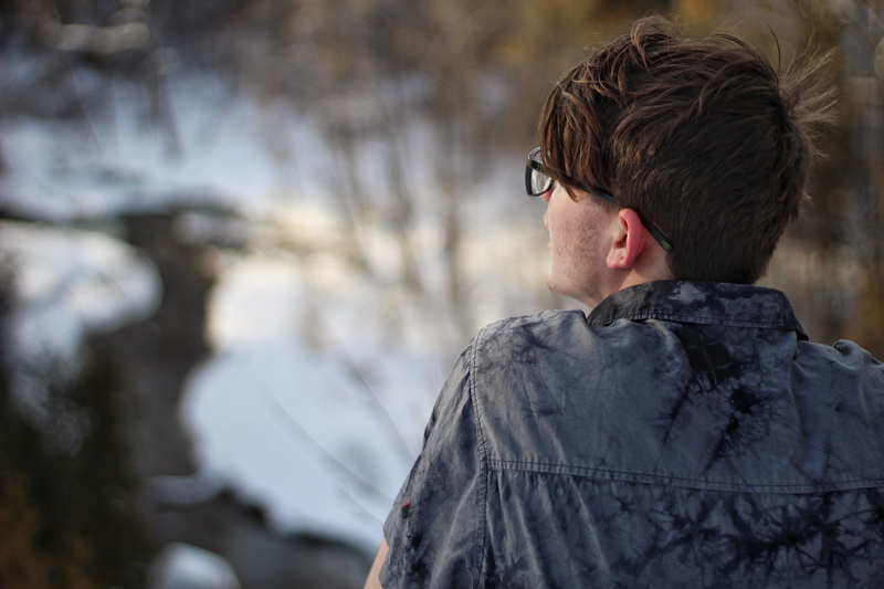 gray, looking away, hair, eyeglasses, warm clothing, glasses, clothing, trees, rear view, caucasian, wearing, collared, tree, nature, focus, 5K, contemplation