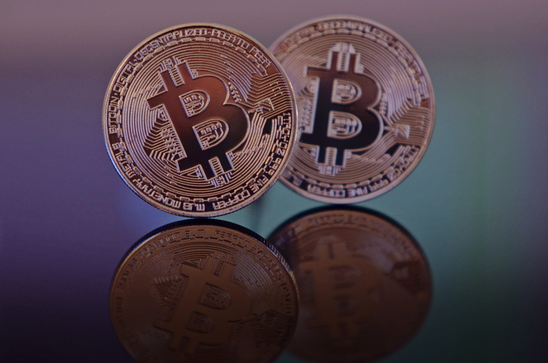 colored background, speculation, wealth, shape, economy, coin, no people, number, btc, indoors, group of objects, bitcoin, studio shot, finance, money