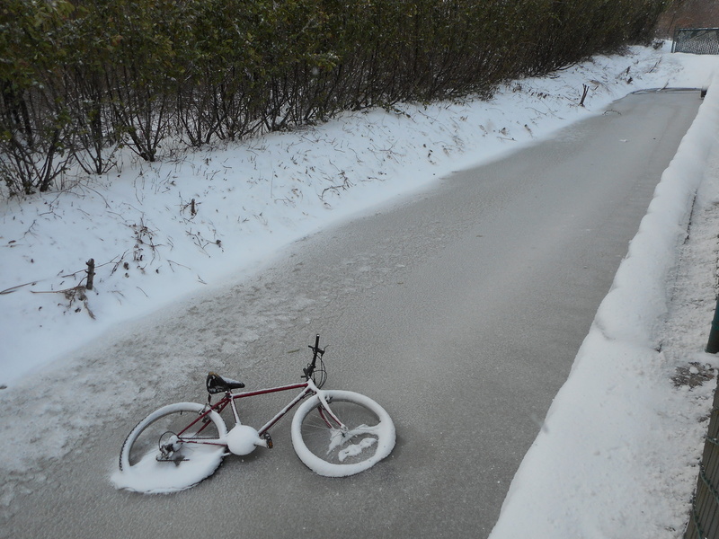 winter, white color, bicycle, nature, stolen bike, covering, field, high angle view, plant, no people, cold temperature, 5K, frozen, beauty in nature