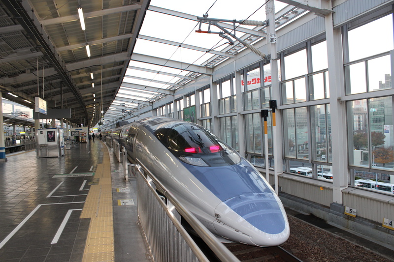 day, railroad station, inside, railroad station platform, architecture, reflection, transportation, bullet train, 5K, incidental people, passenger train