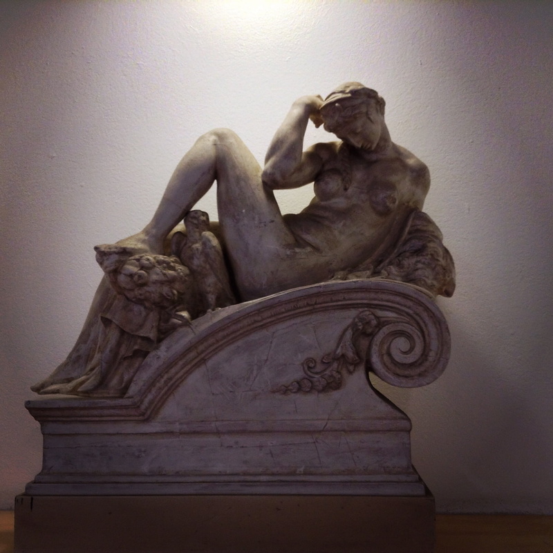 1080P, seated, the past, creativity, art, sculpture, decoration, representation, human representation, angel, ornate, low angle view, museum, craft, carving