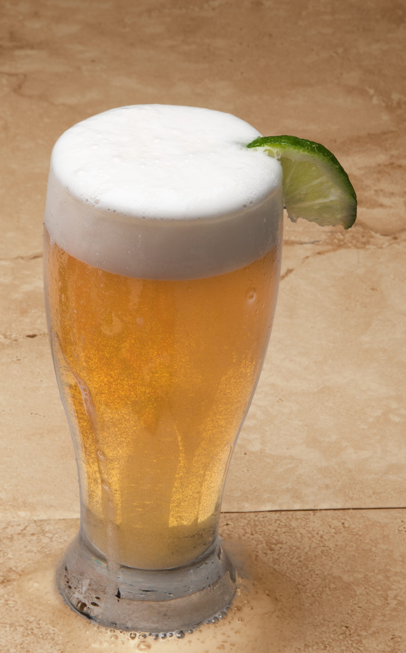 household equipment, foam head, drink, froth, beer, head, alcohol, marble table, ad space, lager, pint glass, foam, cold temperature, frothy drink, glass