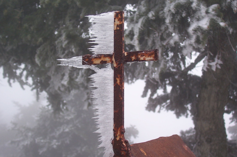 1080P, spirituality, κιθαιρονας, cold temperature, belief, no people, nature, cross shape, religion, focus on foreground, day, cross, tree, crucifix, religious equipment