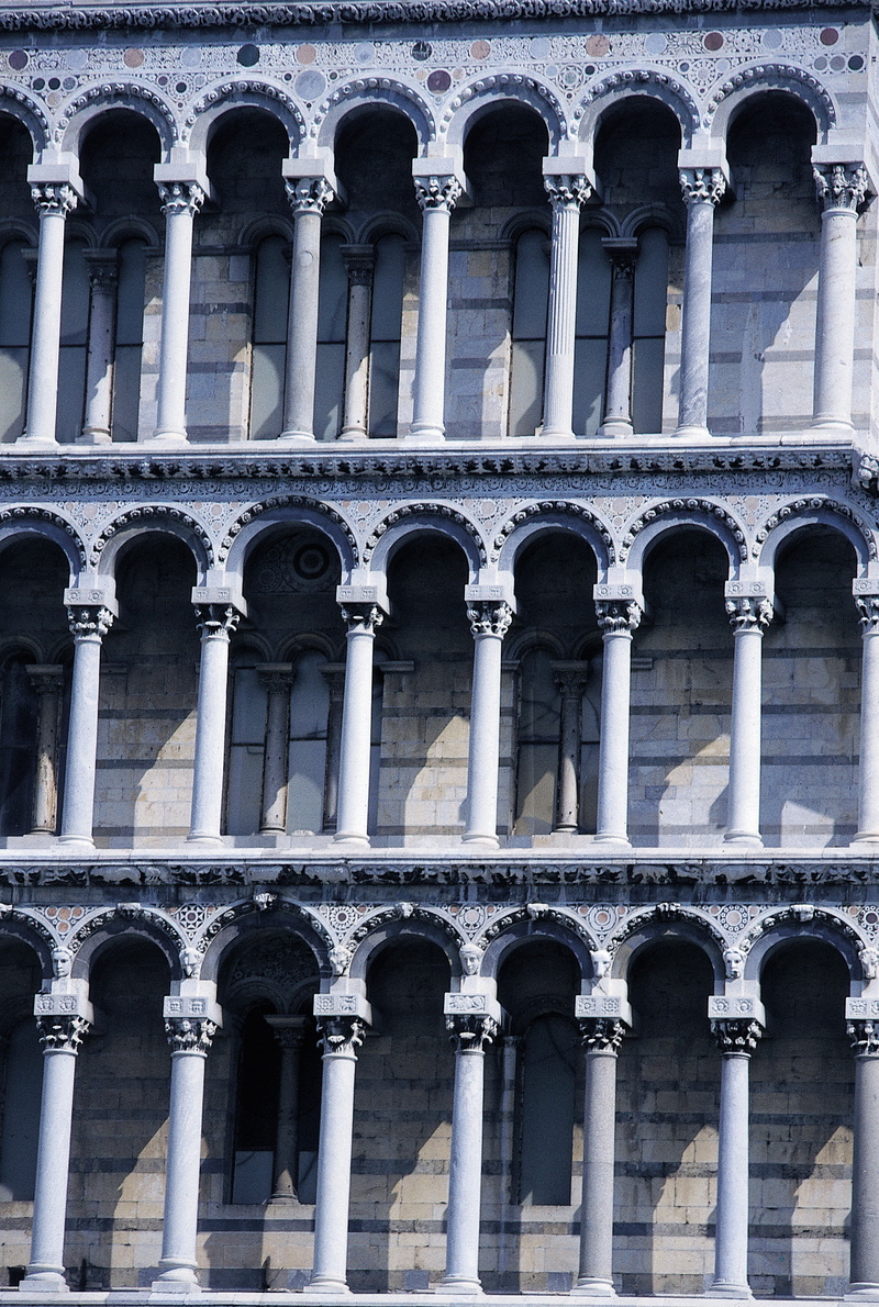 italy, columnar, leaning tower, architecture, arch, built structure, side by side, repetition, history, backgrounds, building exterior, nature, carrara marble