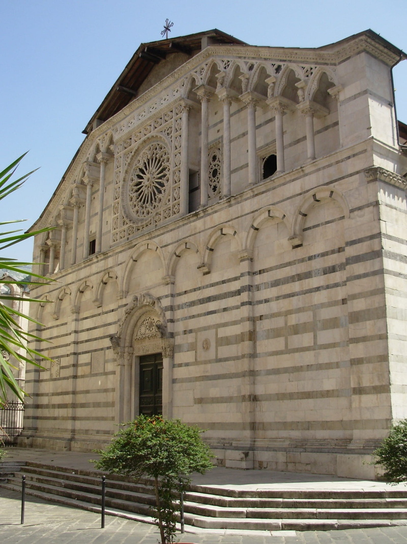 Building, nature, window, spirituality, Carrara, place of worship, plant, day, sky, belief, the past, history, sunlight, building exterior, tree, built structure