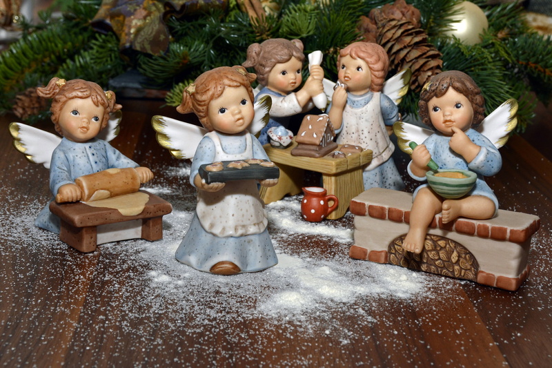 sculpture, christmas decoration, sister, group of people, figurine, bake, male likeness, sitting, christmas images, figures, flowers, boys, 4K, holiday
