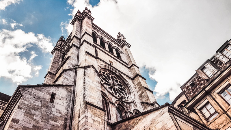 cloud - sky, old city, belief, place of worship, built structure, st pierre cathedral, sky, religion, genève, geneva, old, outdoors, city, 5K, tower, blue sky