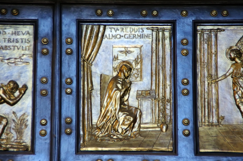 st-pierre, 4K, backgrounds, architecture, gold colored, religious art, full frame, human representation, safety, italy, closed, cathedral, door, bronze