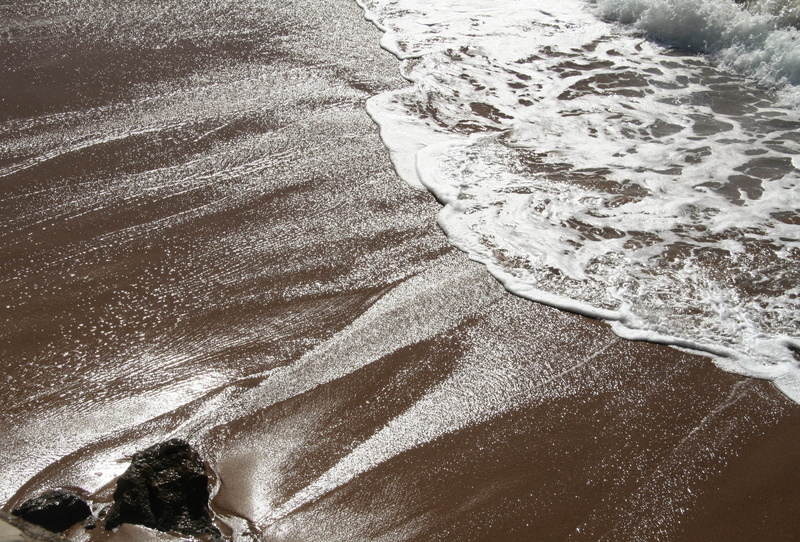 rest, beach, brown, seascape, sport, deserted beach, people, aquatic sport, high angle view, light, nature, outdoors, water, wild coast, motion, sea, rocks