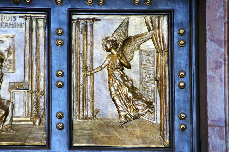 religious art, st-pierre, art and craft, architecture, cathedral, sculpture, door, gold colored, metal, statue, history, 4K, no people, craft, the past