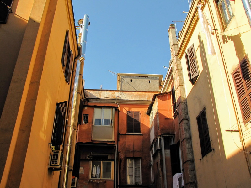 italy, day, building, apartment, window, city, sky, backside, low angle view, sunlight, blue, residential district, rome, no people, clear sky, house, 1080P