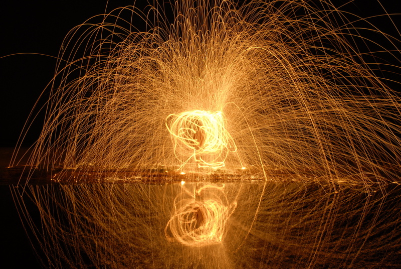 insubstantial, night, firework, water, creativity, glowing, steelwool photography, blurred motion, long exposure, dark, light - natural phenomenon, 4K