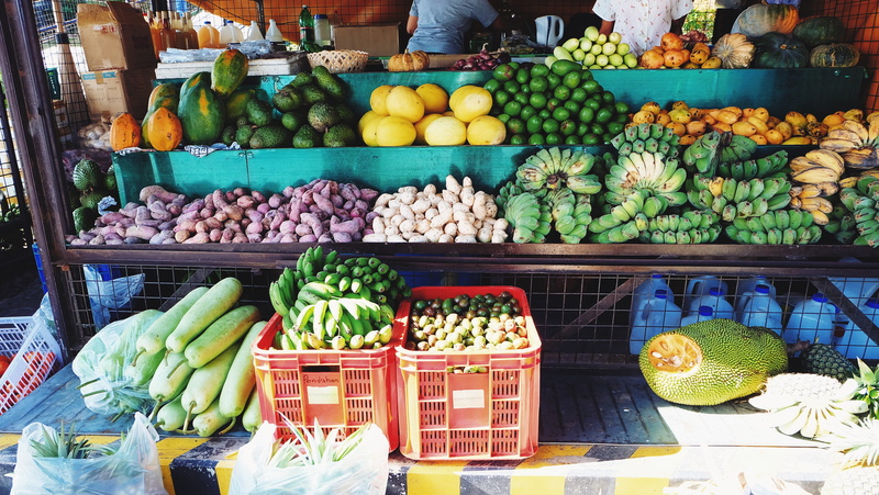 fruit, buying, food and drink, philippines, abundance, tagaytay, food, incidental people, stand, wellbeing, vegetable, business, day, freshness, retail display