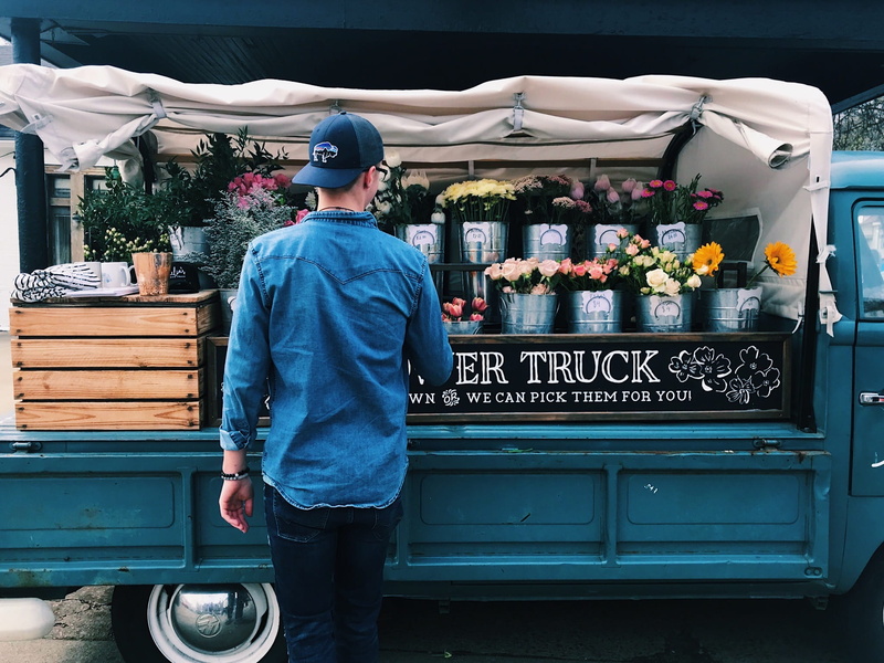 freshness, street market, street vendor, day, truck, 1080P, men, flowrs, pottery, retail, flowers, large group of objects, small business, outdoors, business
